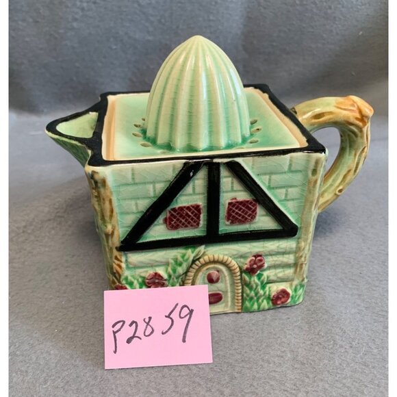 Vintage Cottage-Themed Ceramic Citrus Reamer with Lid & Handle - Picture 15 of 15